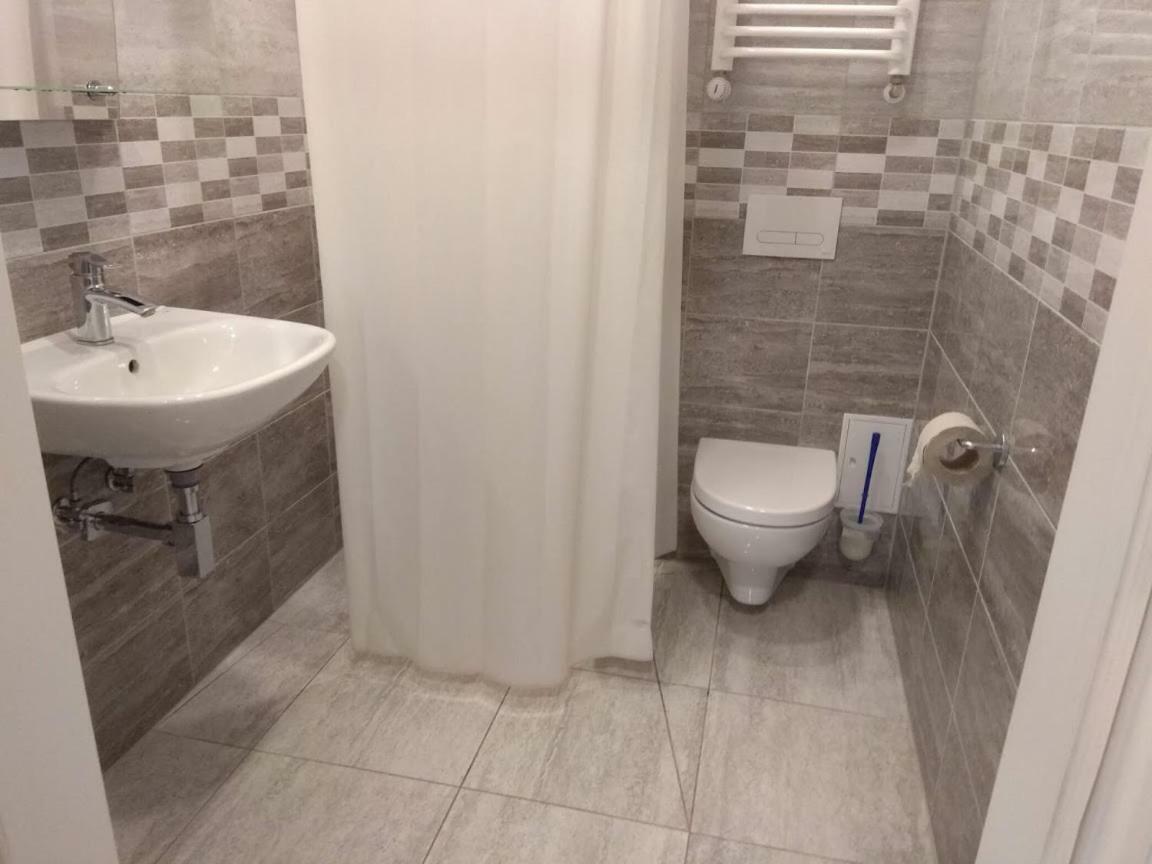 לינה וארוחת בוקר לודז' Bb Consul מראה חיצוני תמונה